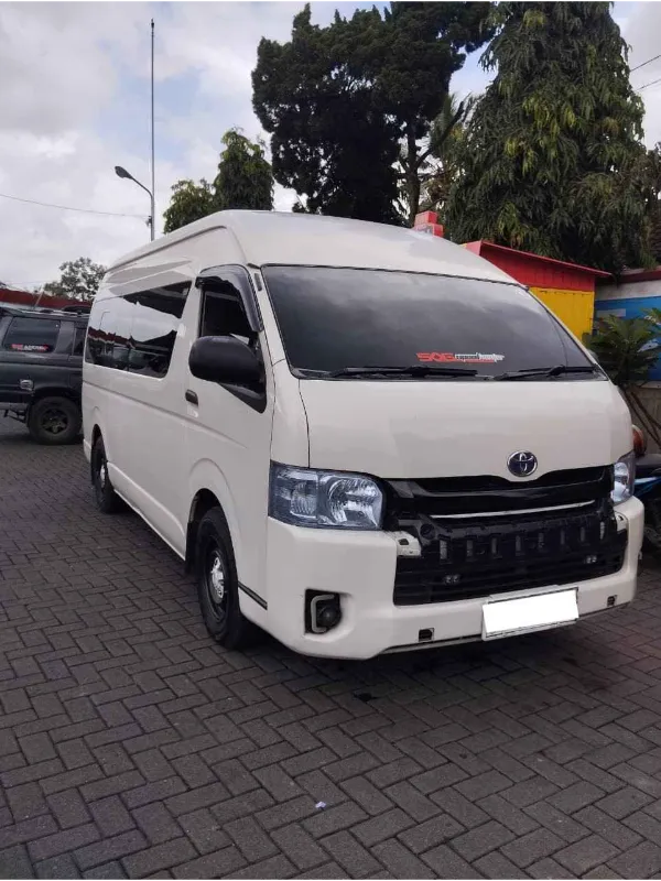 Hiace Commuter
