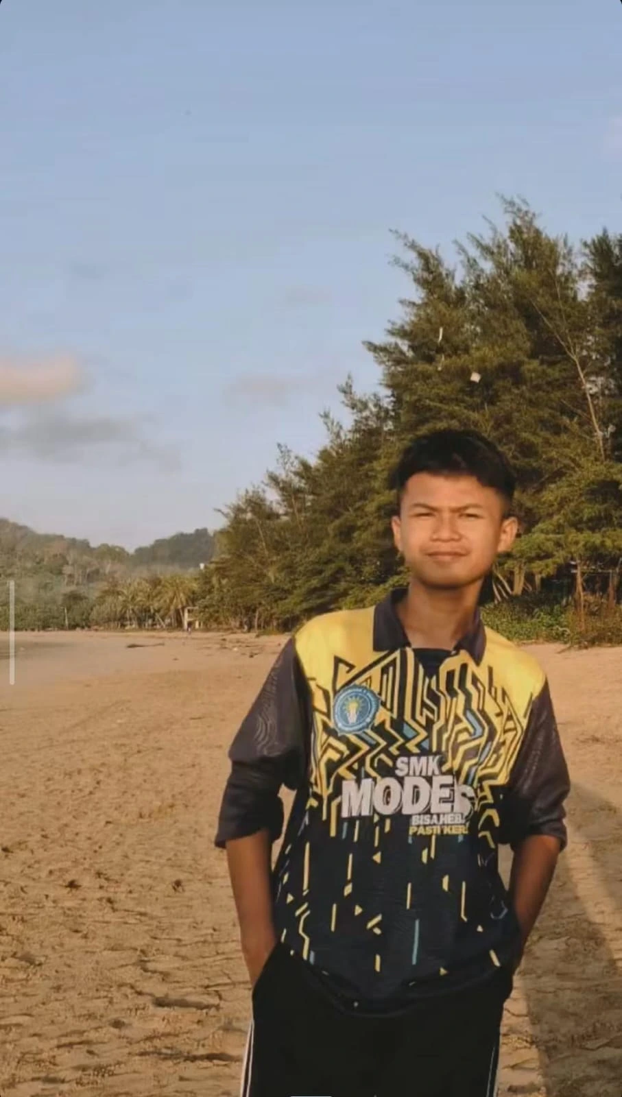 Pembuat dan Penglola Website Carles Inggar Nur Cahya